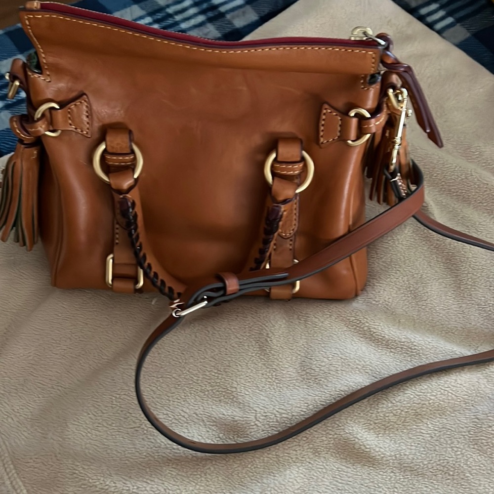 BEAUTIFUL Dooney camel bag